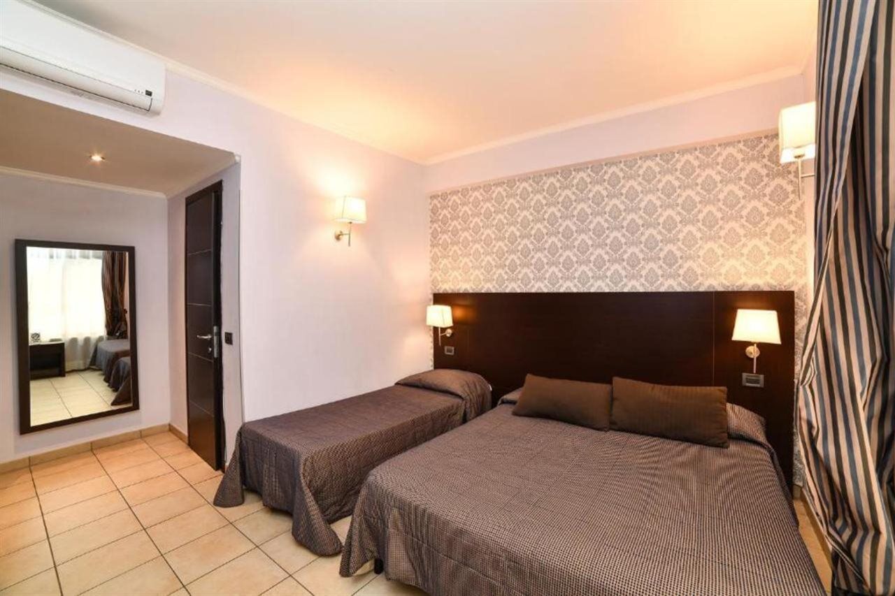 Hotel Seven Kings Relais Roma Exterior foto